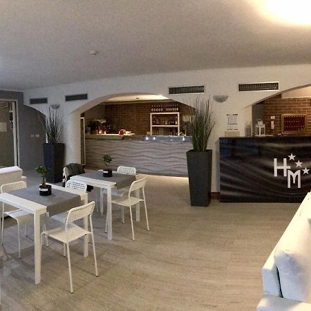 Hotel Mehari Риччоне Экстерьер фото