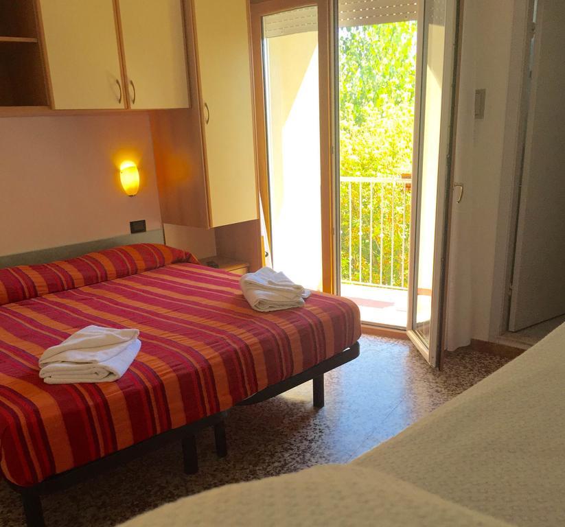 Hotel Mehari Риччоне Номер фото