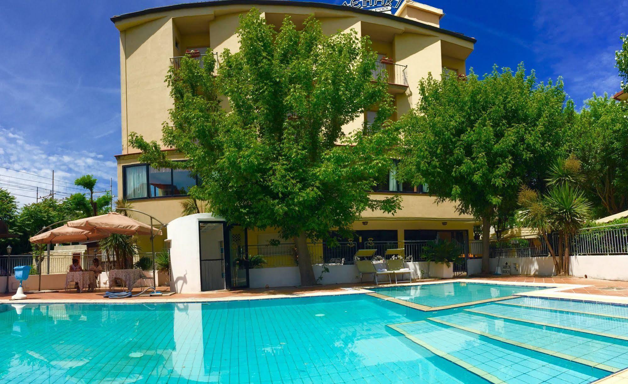 Hotel Mehari Риччоне Экстерьер фото